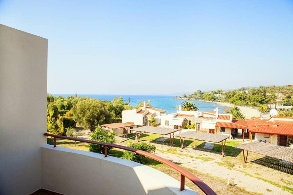 Oliviera Villa Лагомандра Екстер'єр фото
